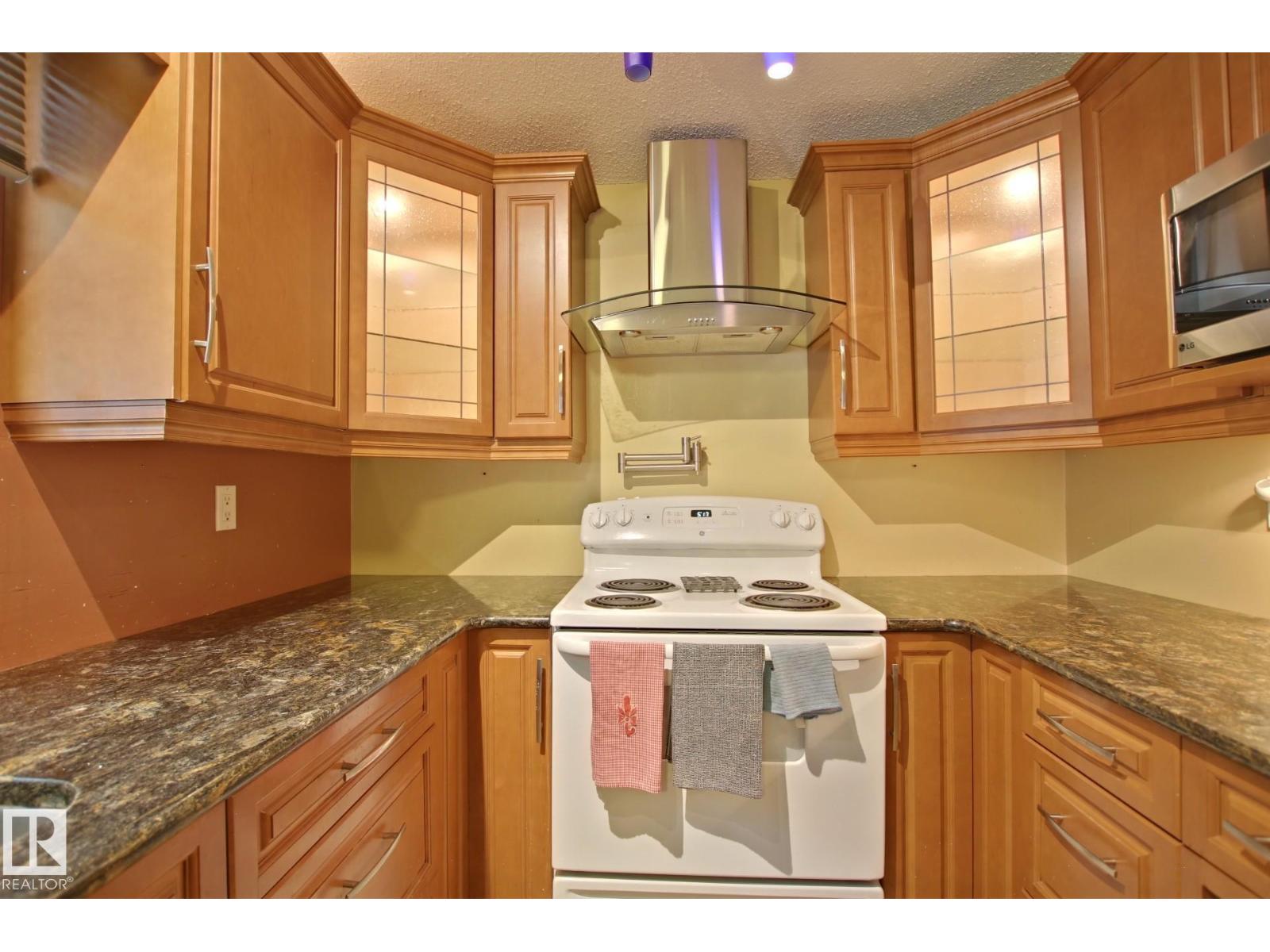 18107 89 Avenue NW - Photo 23