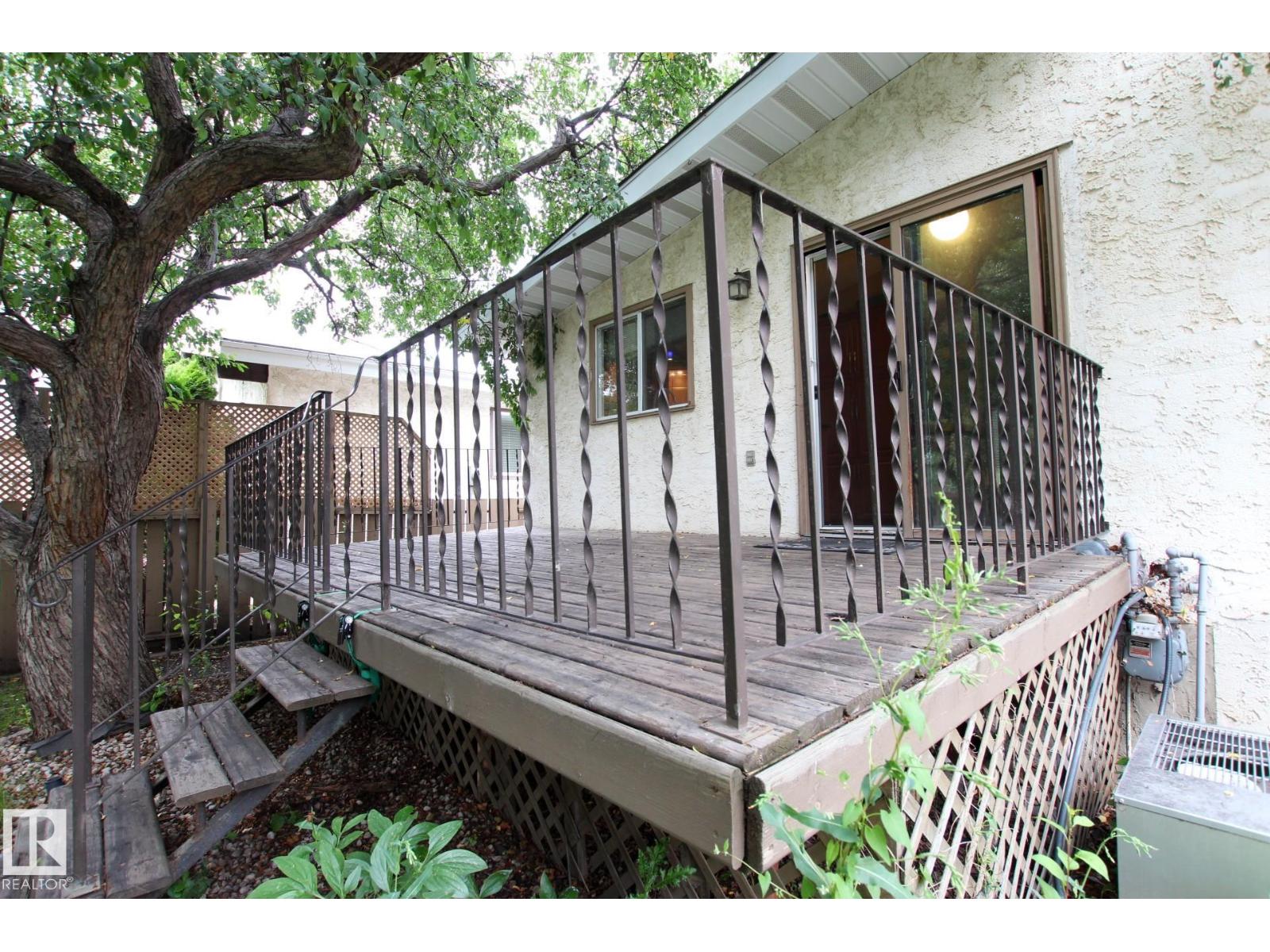 18107 89 Avenue NW - Photo 6