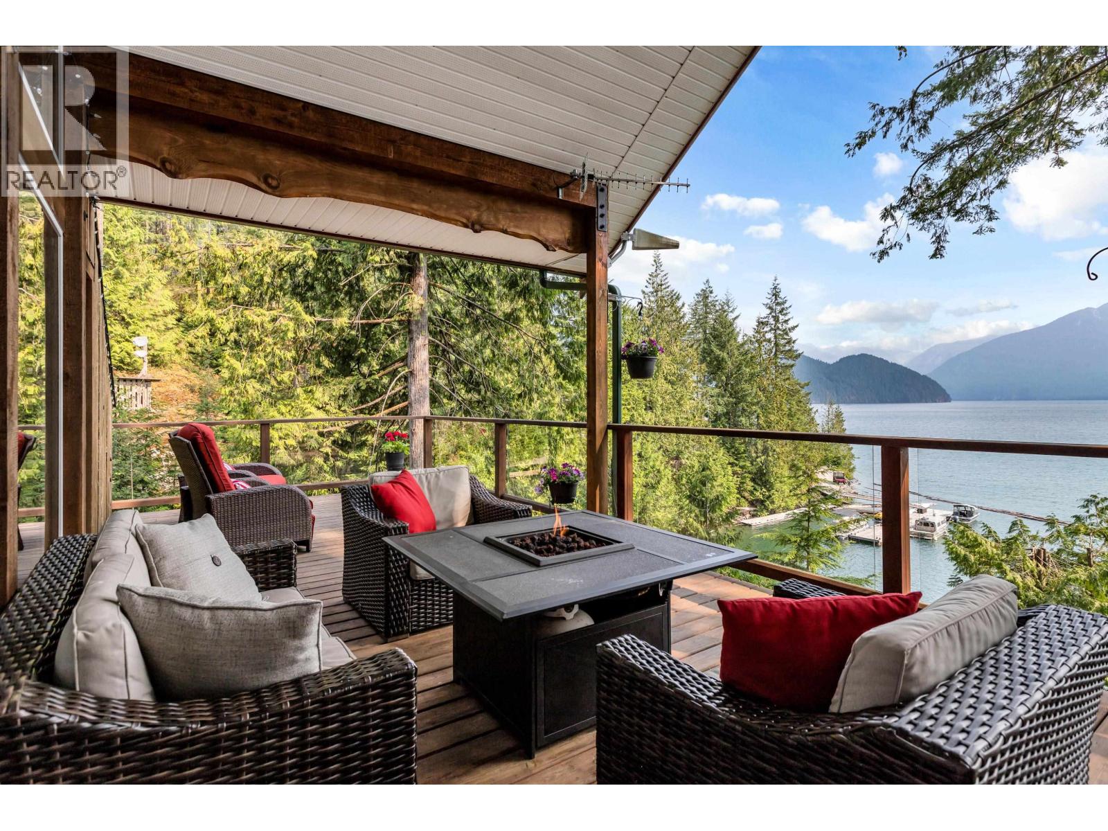 4 CHRISTIAN COVE, Pitt Meadows