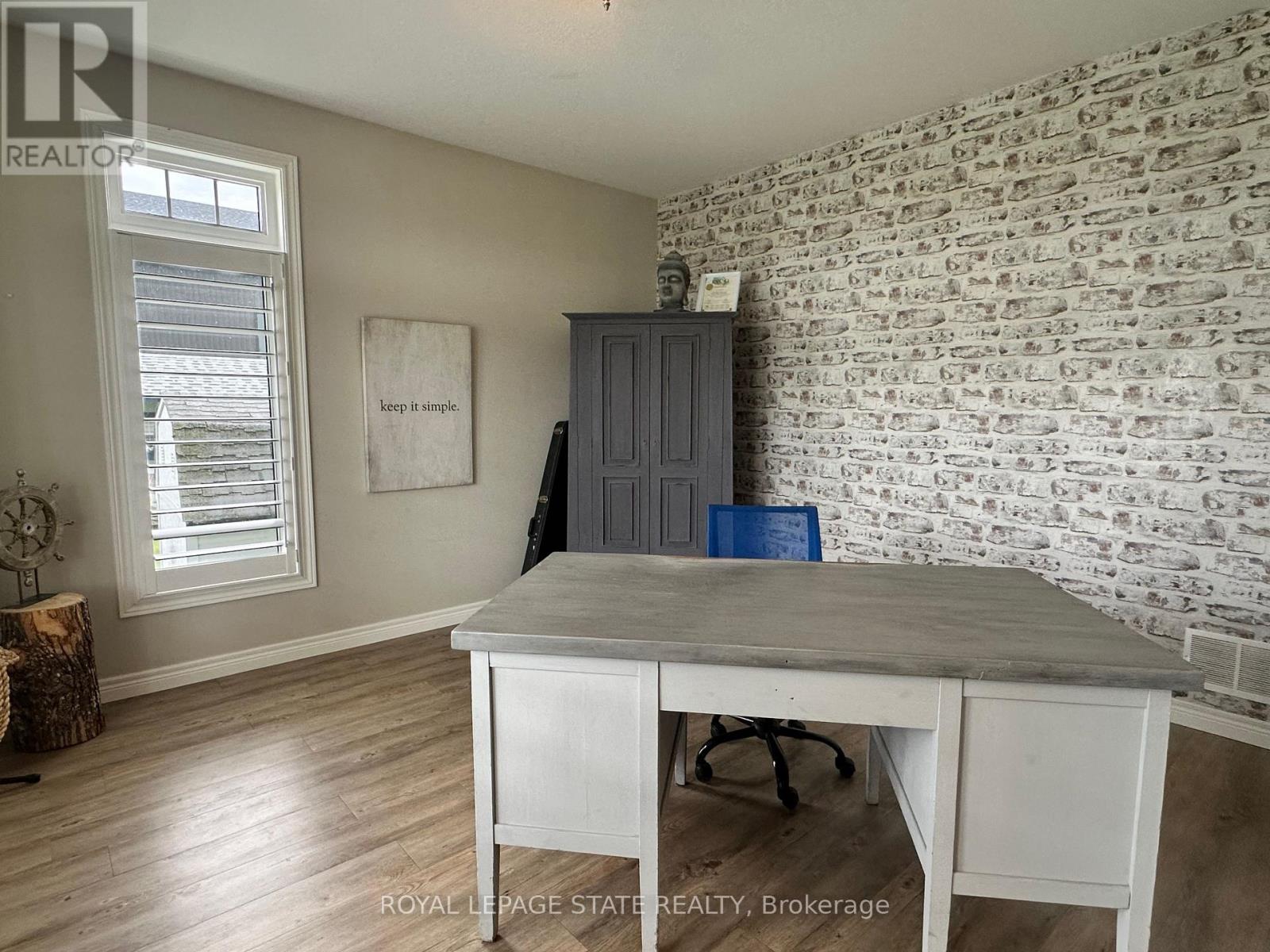 3176 LAKESHORE ROAD - 11