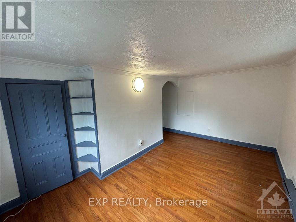 1 Bed, 1 Bath House for Rent in Ottawa – 3 – 70 BARRETTE STREET, Ottawa – MLS# X13669482 - Image 7