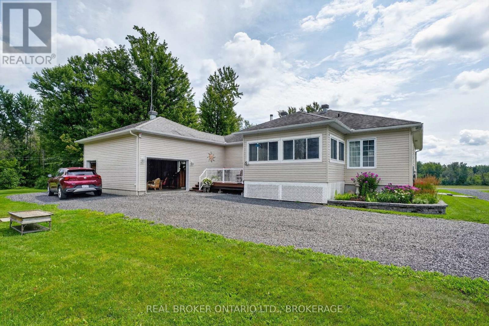 18523 KENYON CONC RD 1 ROAD - Image 27