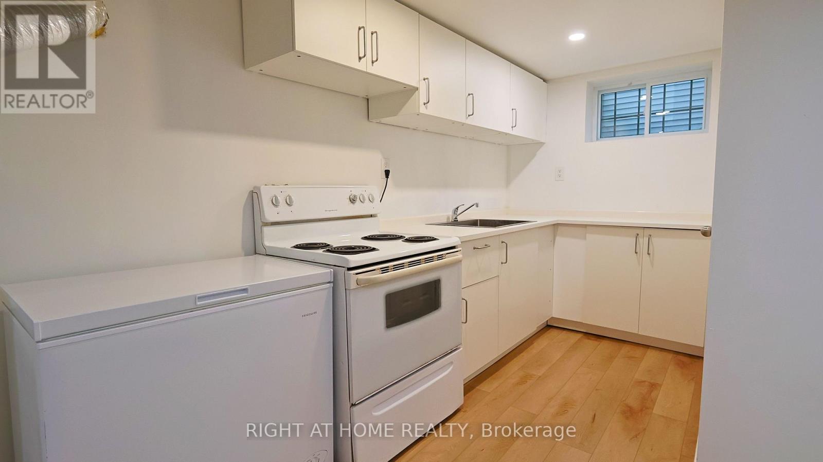 82 NORMANHURST AVENUE - Image 34
