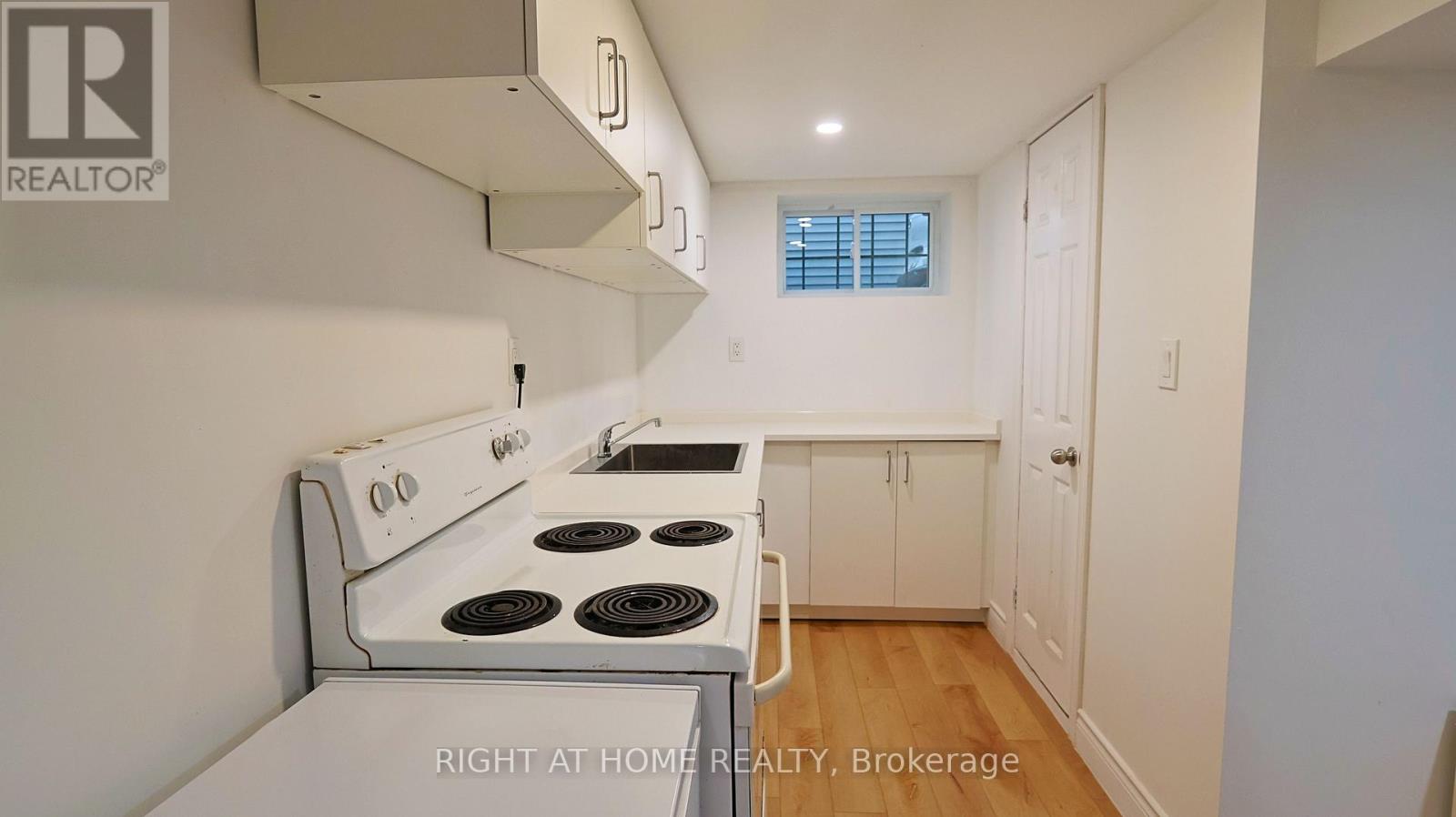 82 NORMANHURST AVENUE - Image 35