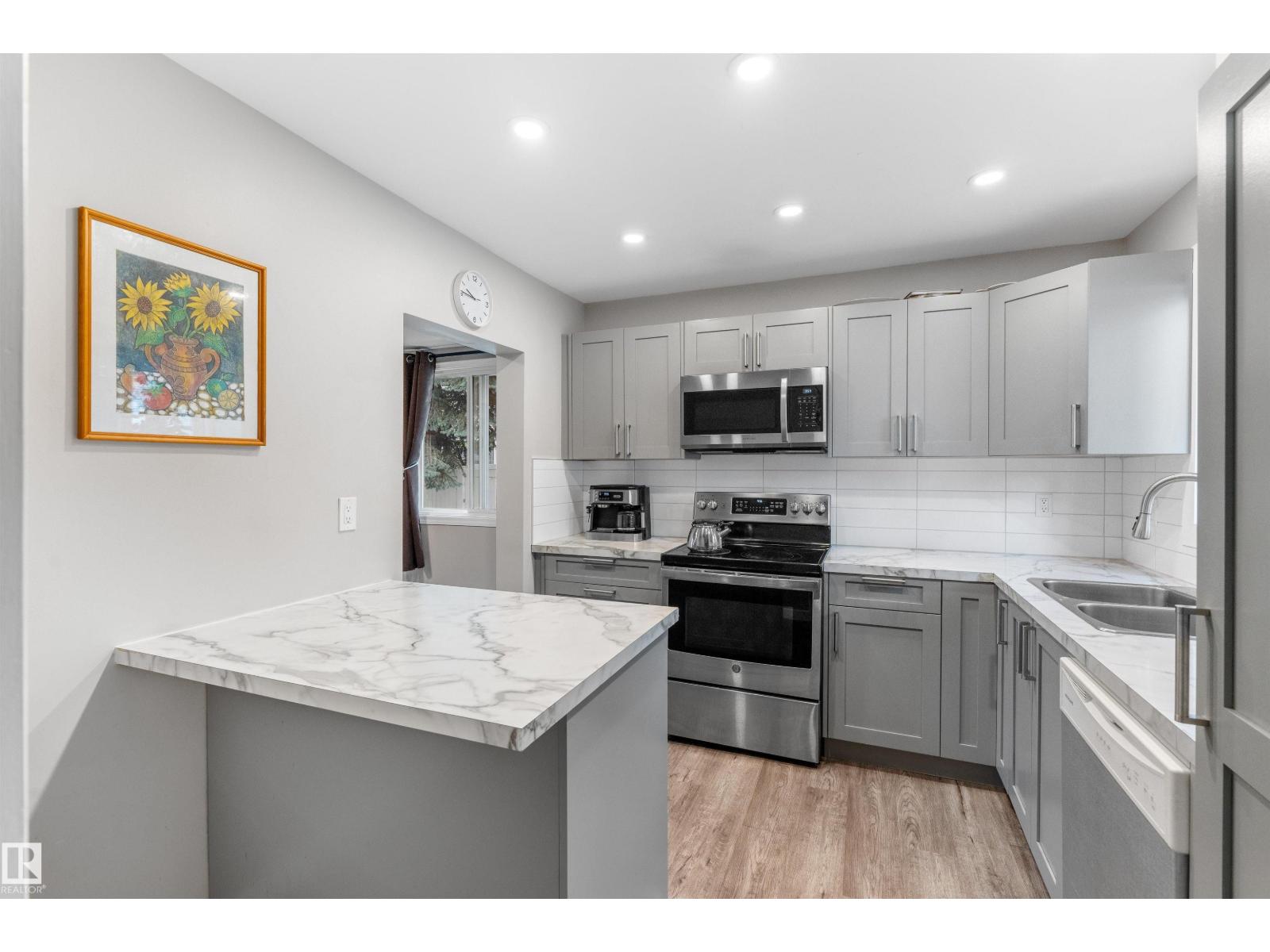 #115 87 BROOKWOOD DR - 15