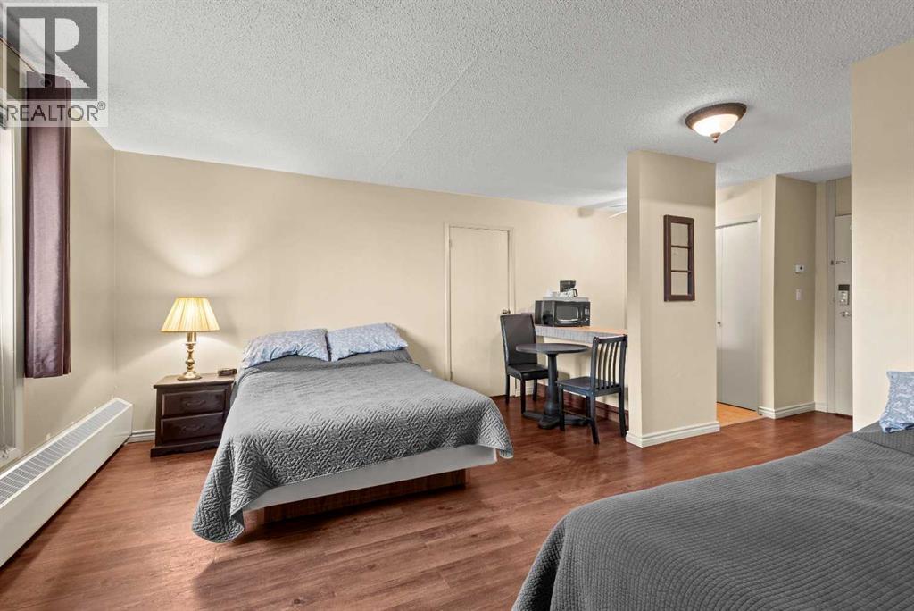 110 1 Avenue North - Photo 27