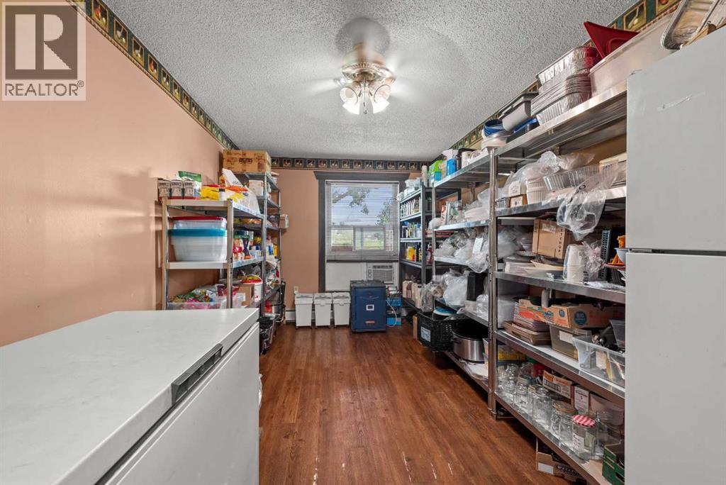 110 1 Avenue North - Photo 36