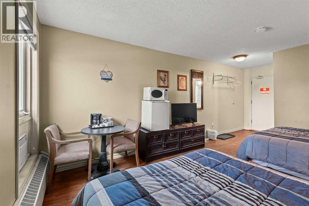 110 1 Avenue North - Photo 21