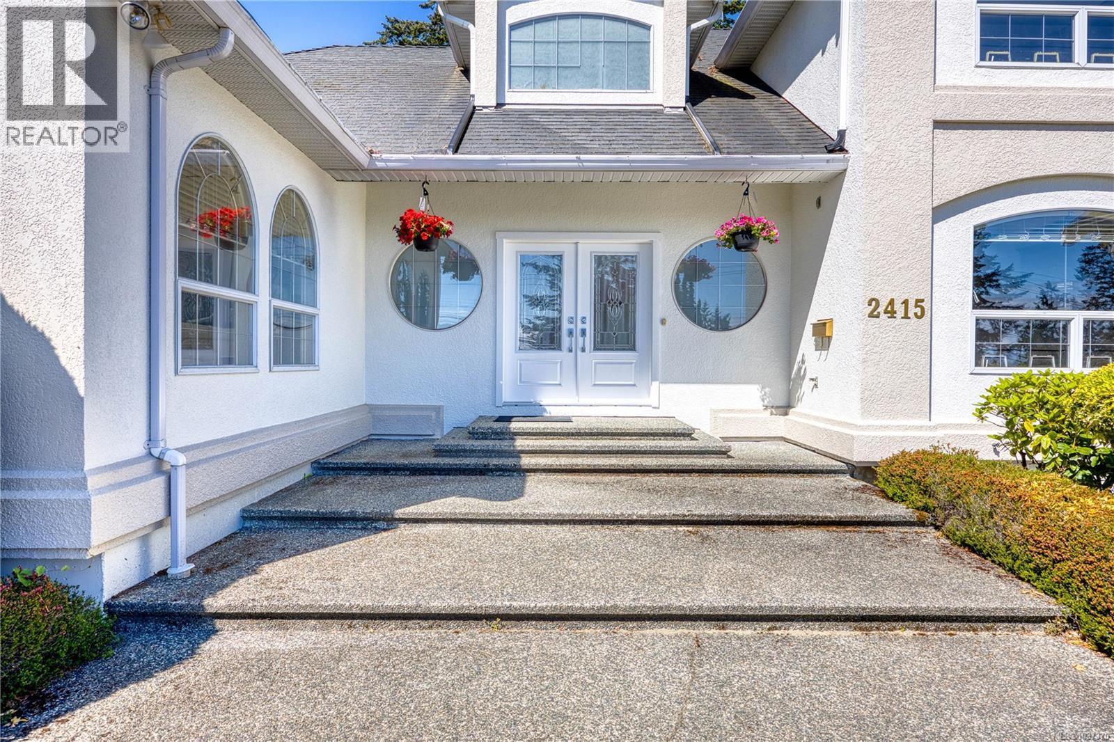 2415 Departure Bay Rd, Nanaimo