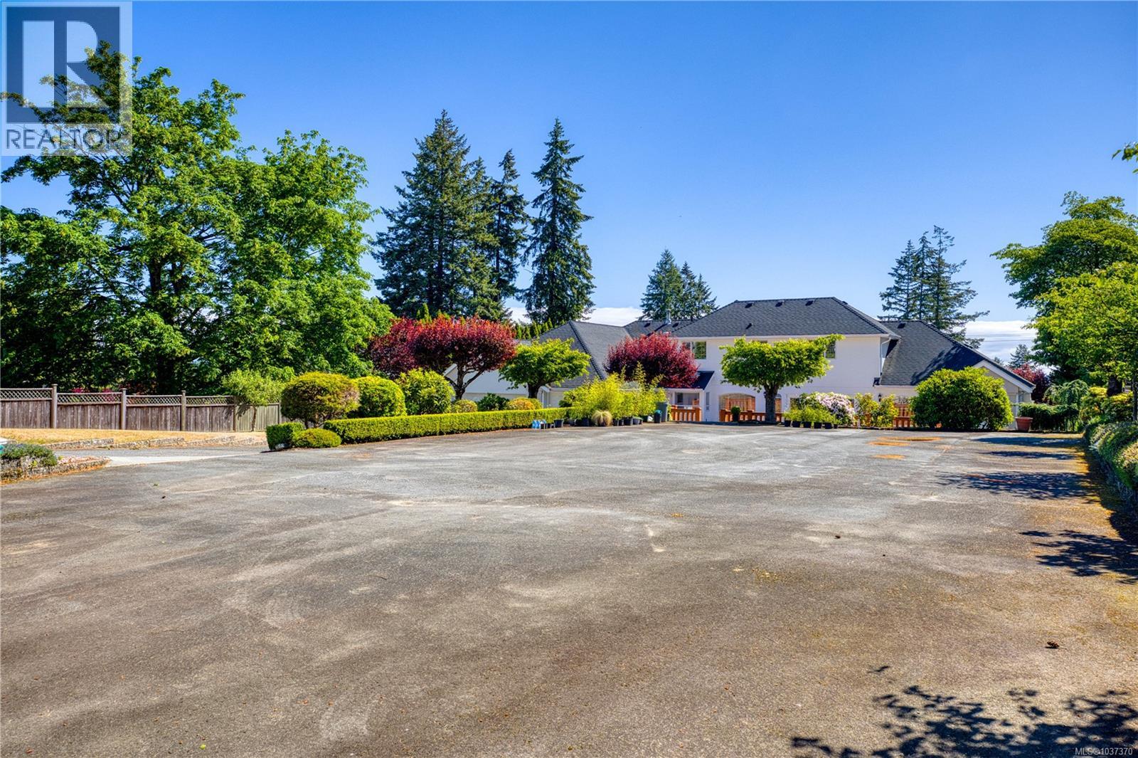 2415 Departure Bay Rd, Nanaimo