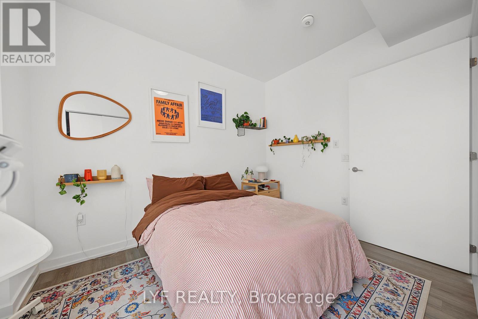 #2403 357 KING STREET W - 25