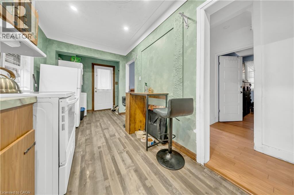 478 GREENFIELD Avenue - 11