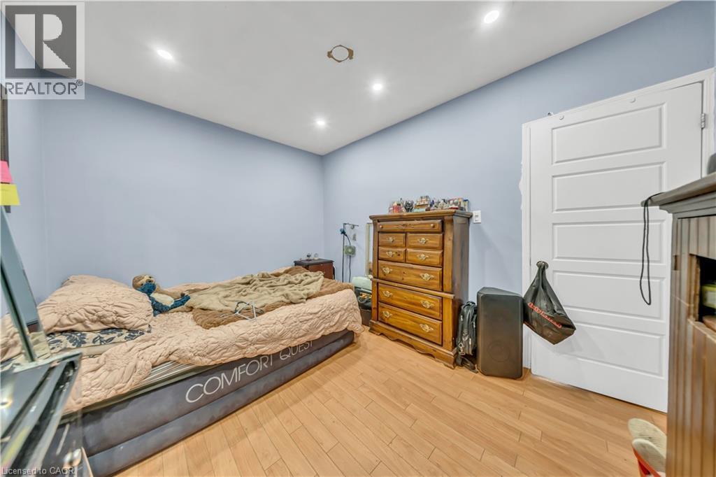 478 GREENFIELD Avenue - Image 13