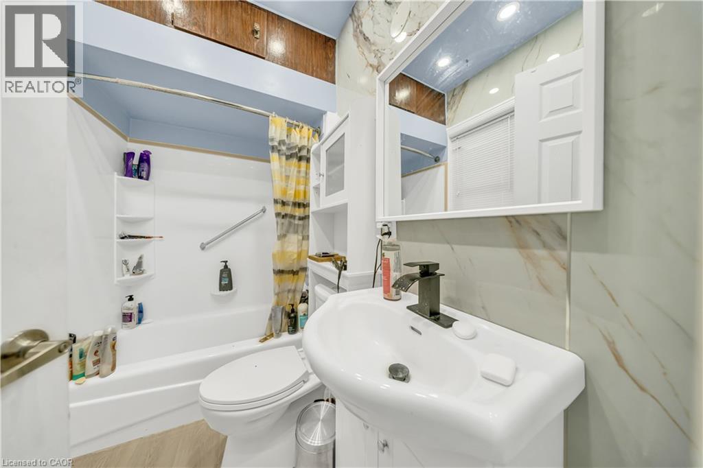 478 GREENFIELD Avenue - 14