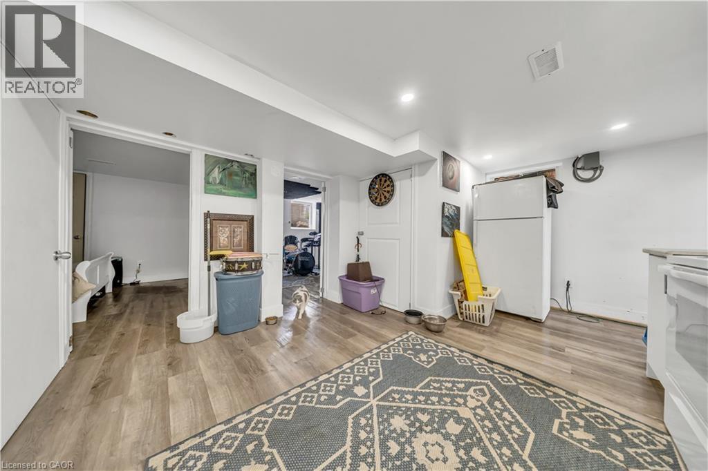 478 GREENFIELD Avenue - 24