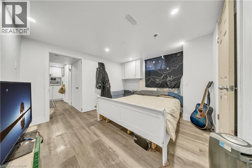 478 GREENFIELD Avenue - 28