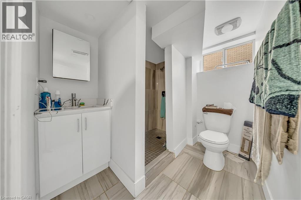 478 GREENFIELD Avenue - Image 29
