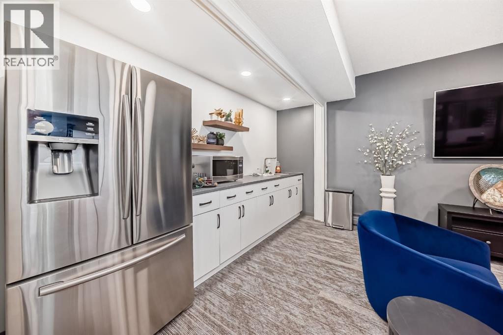 540 14 Avenue Southwest - Photo 8