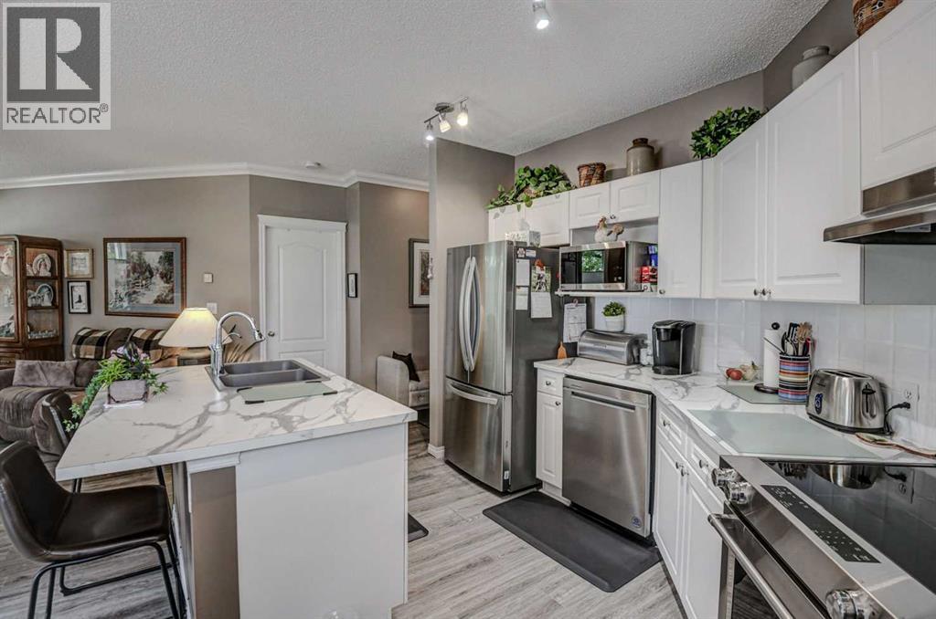 #114 78 Prestwick Gardens SE - 12