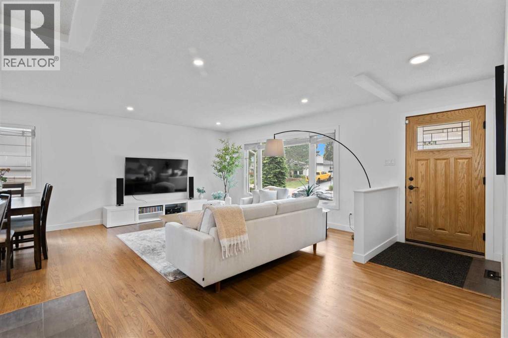 20 Mapleburn Drive SE - Image 5
