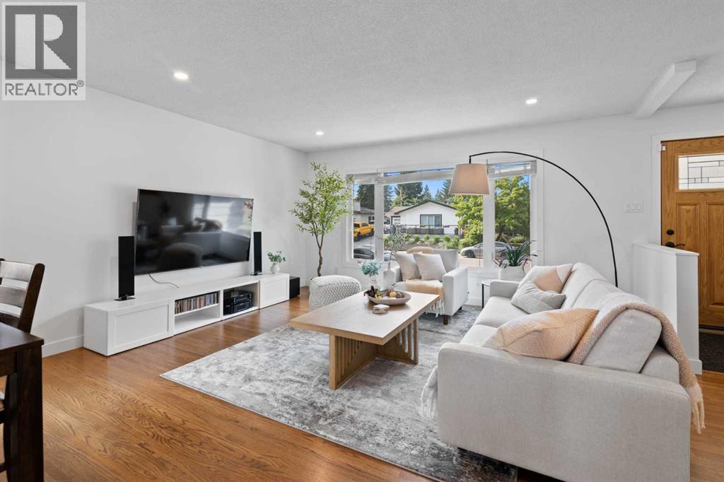 20 Mapleburn Drive SE - Image 8