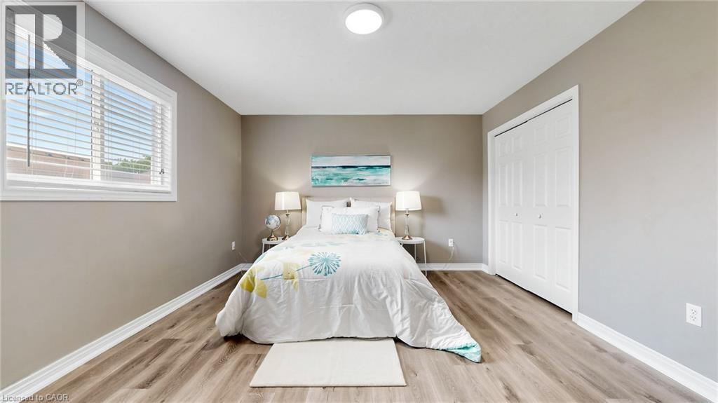 18 SPENCER Crescent - Image 30