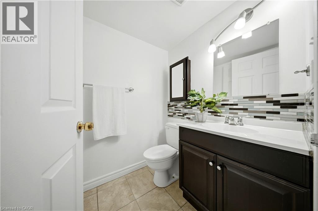 #202 25 AGNES Street - 25
