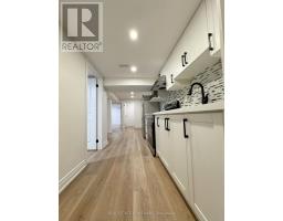 60 Attridge Drive, Aurora, ON L4G6J4 Photo 7