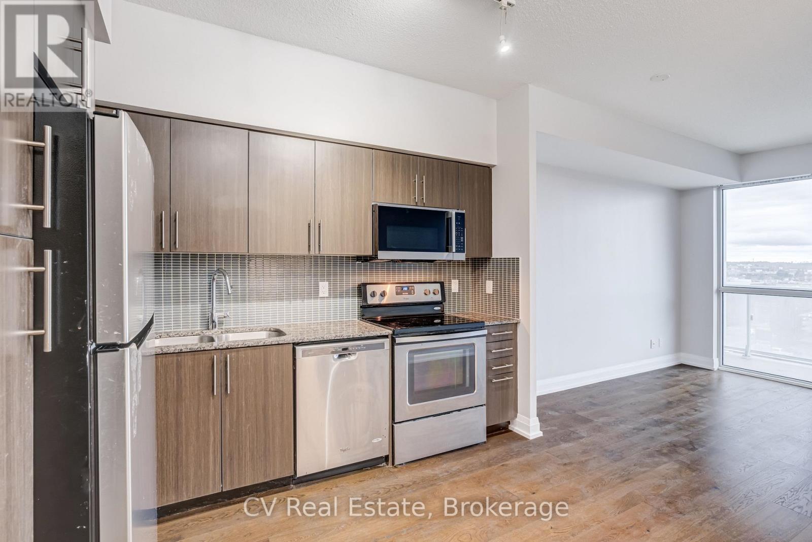 #602 65 SPEERS ROAD - 16