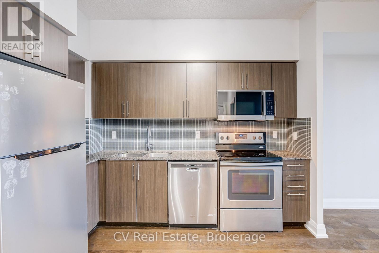 #602 65 SPEERS ROAD - 17