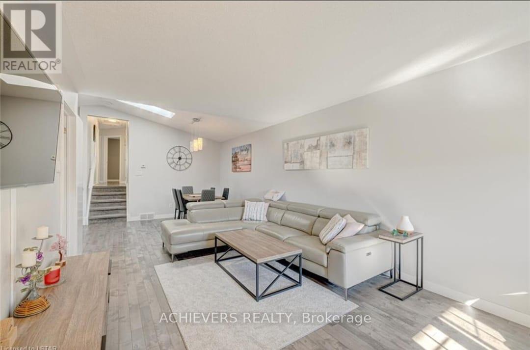 1402 BAYCLIFFE PLACE - 3