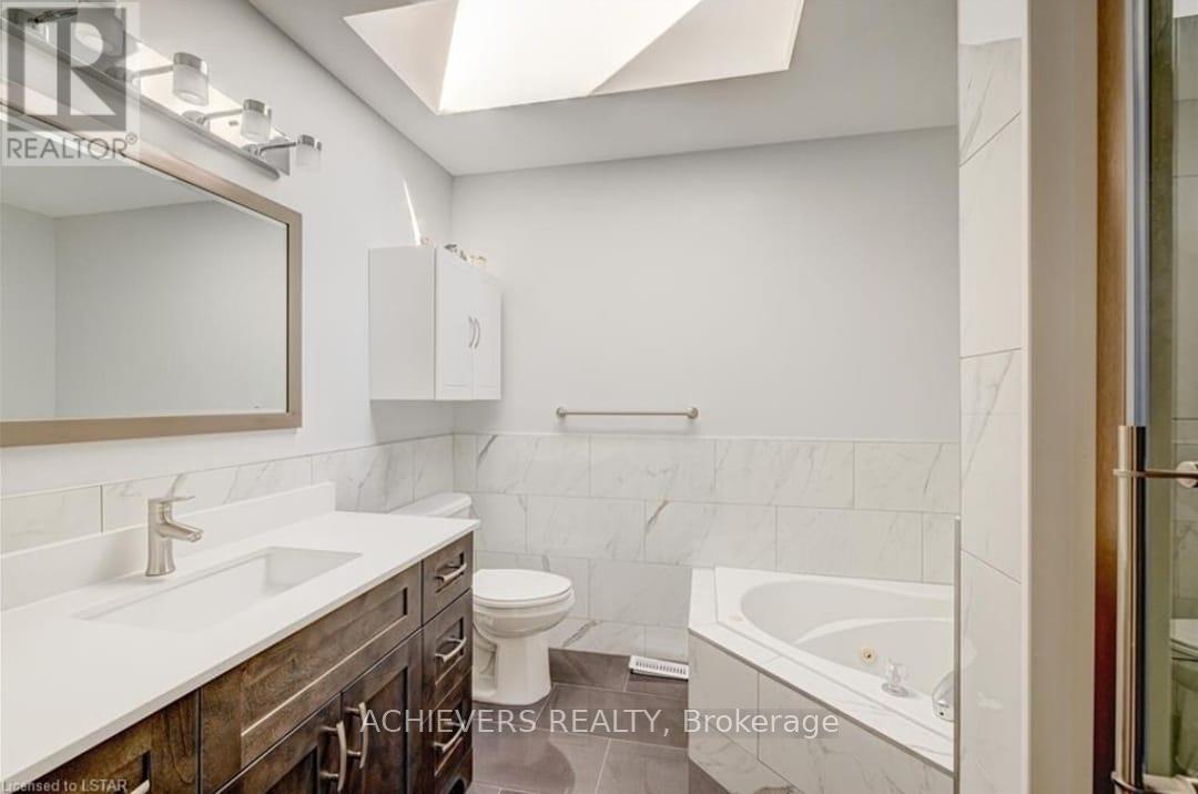 1402 BAYCLIFFE PLACE - Image 8