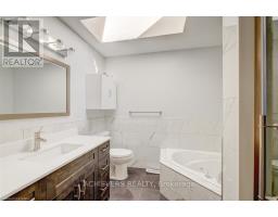1402 Baycliffe Place, London East, ON N5Y5N5 Photo 8