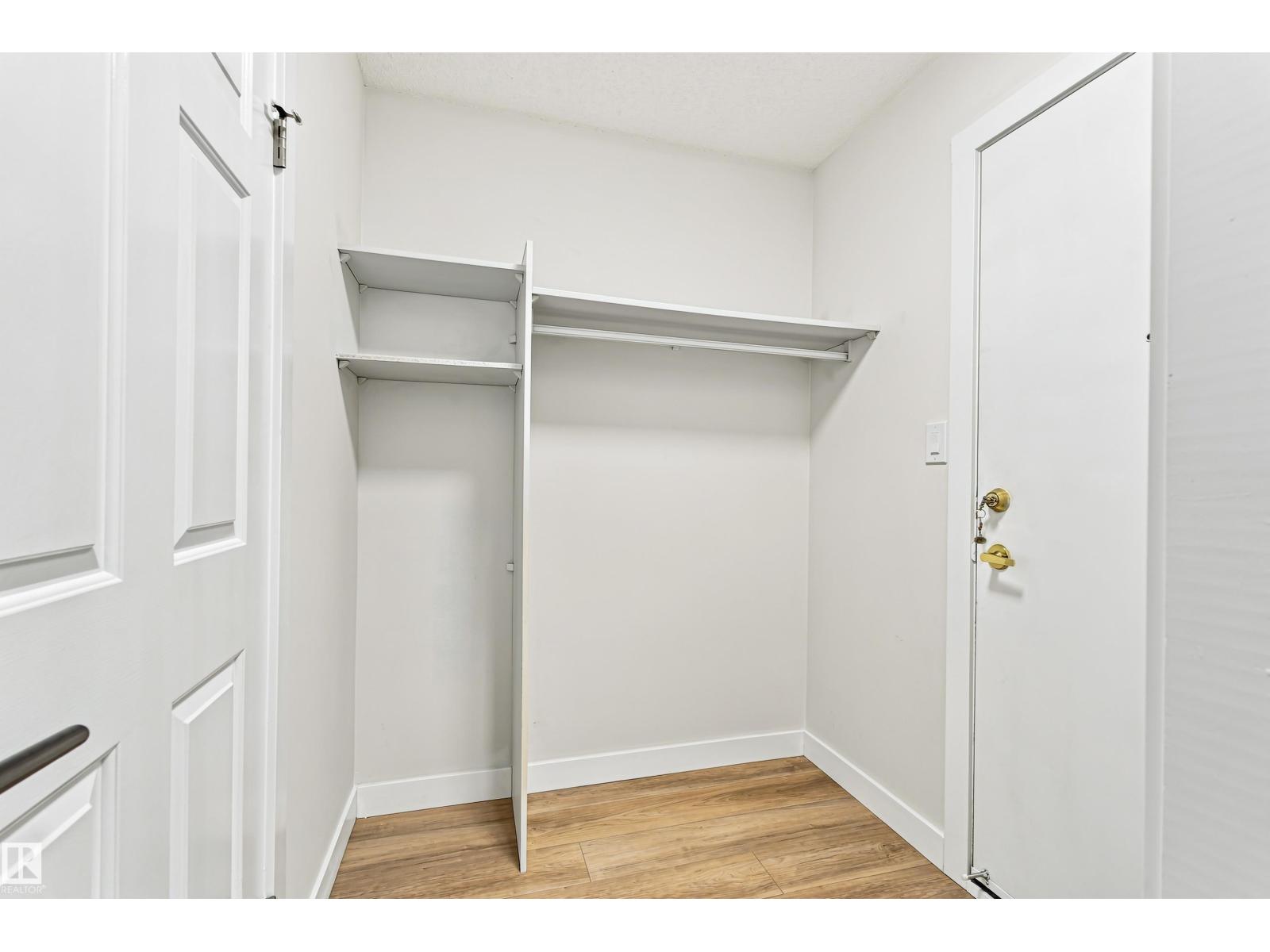 #21 9375 172 ST NW - 15