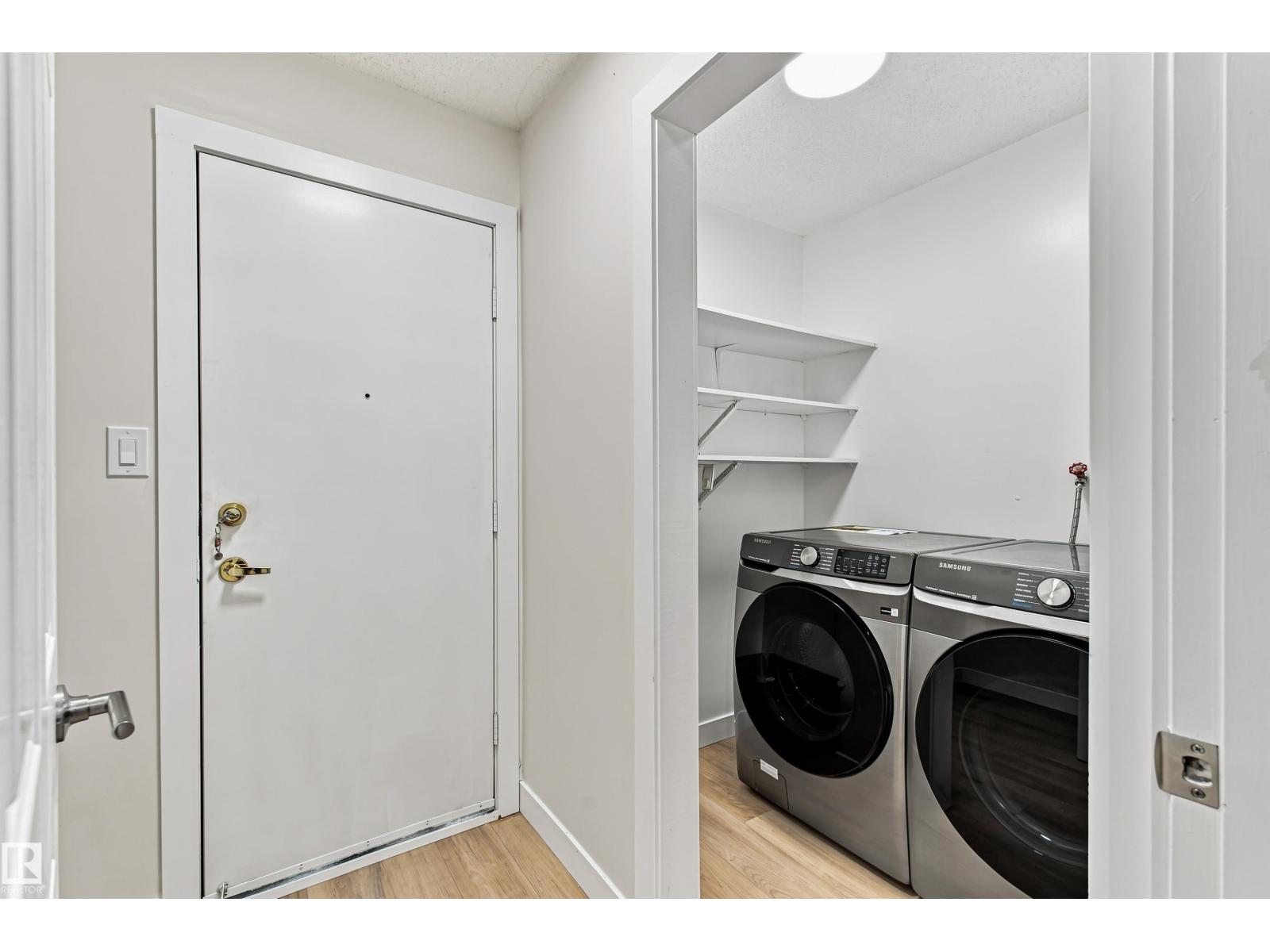#21 9375 172 ST NW - 17