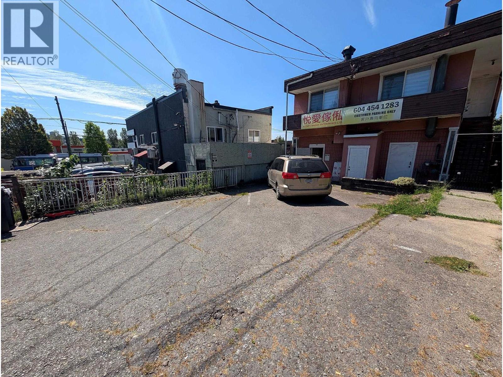 2478 RUPERT STREET