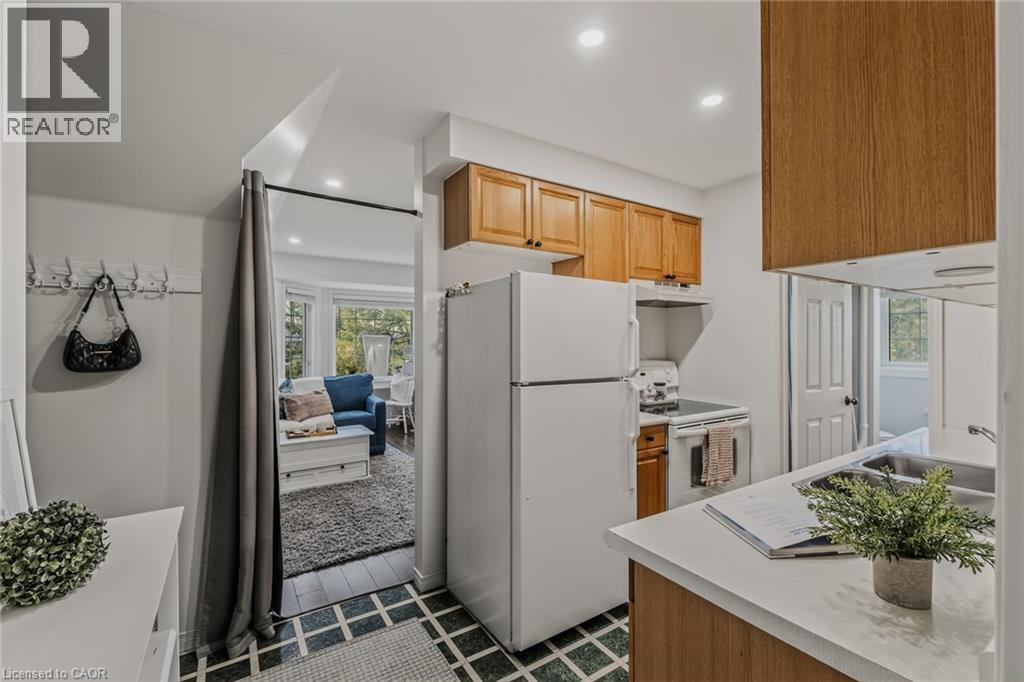 208 VICTORIA Street - Image 34