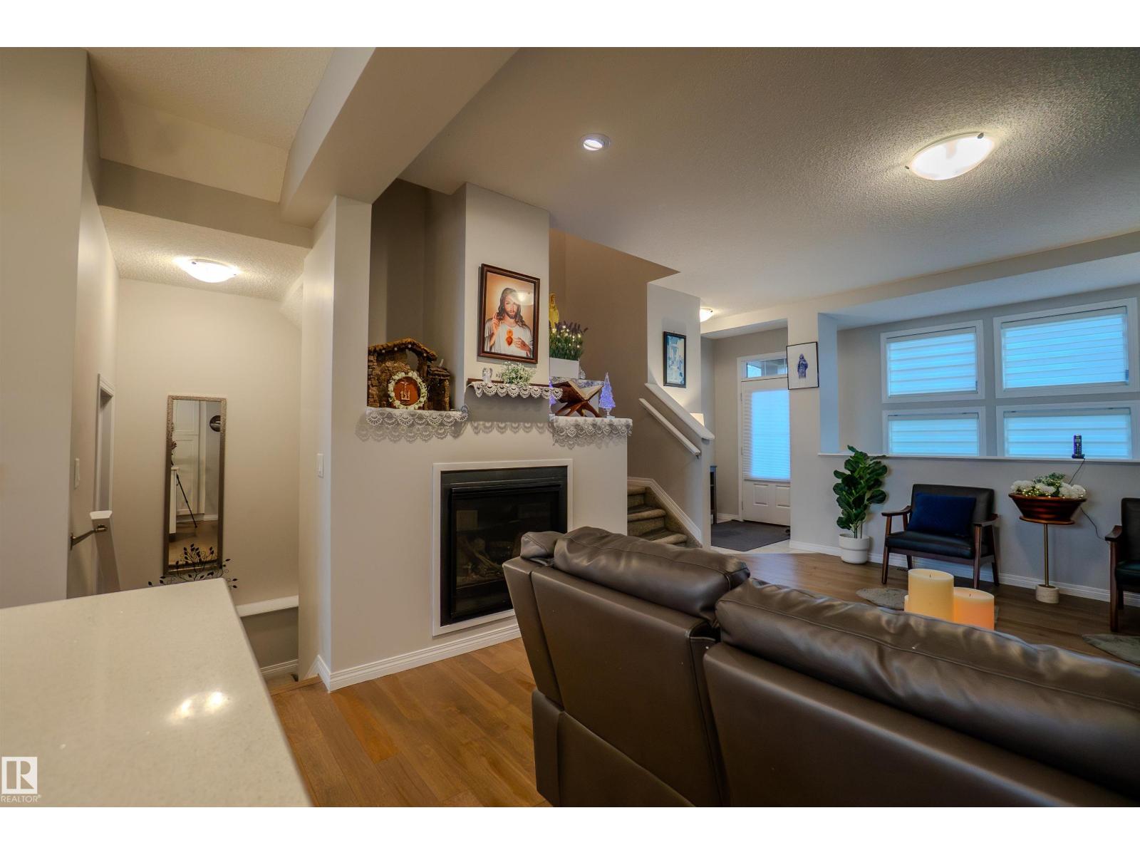 1766 Dumont CR SW SW