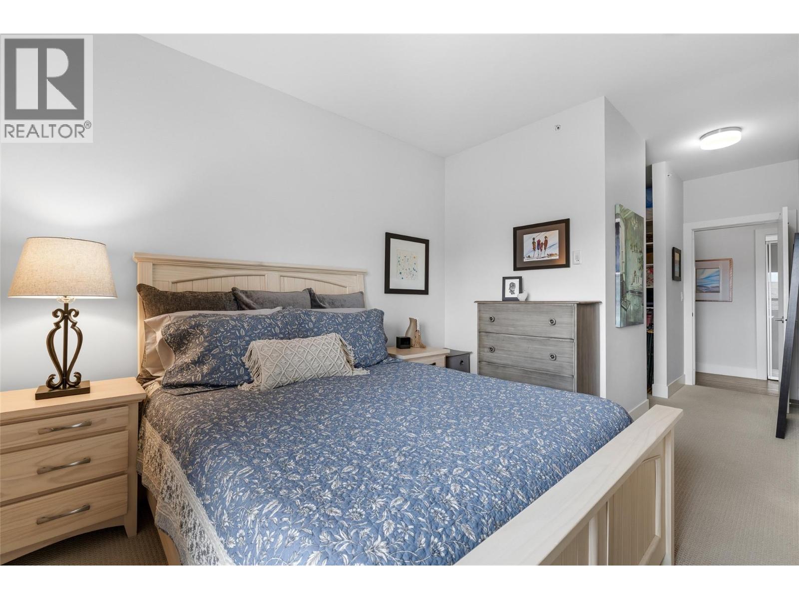 PH21 4380 Lakeshore Road, Kelowna