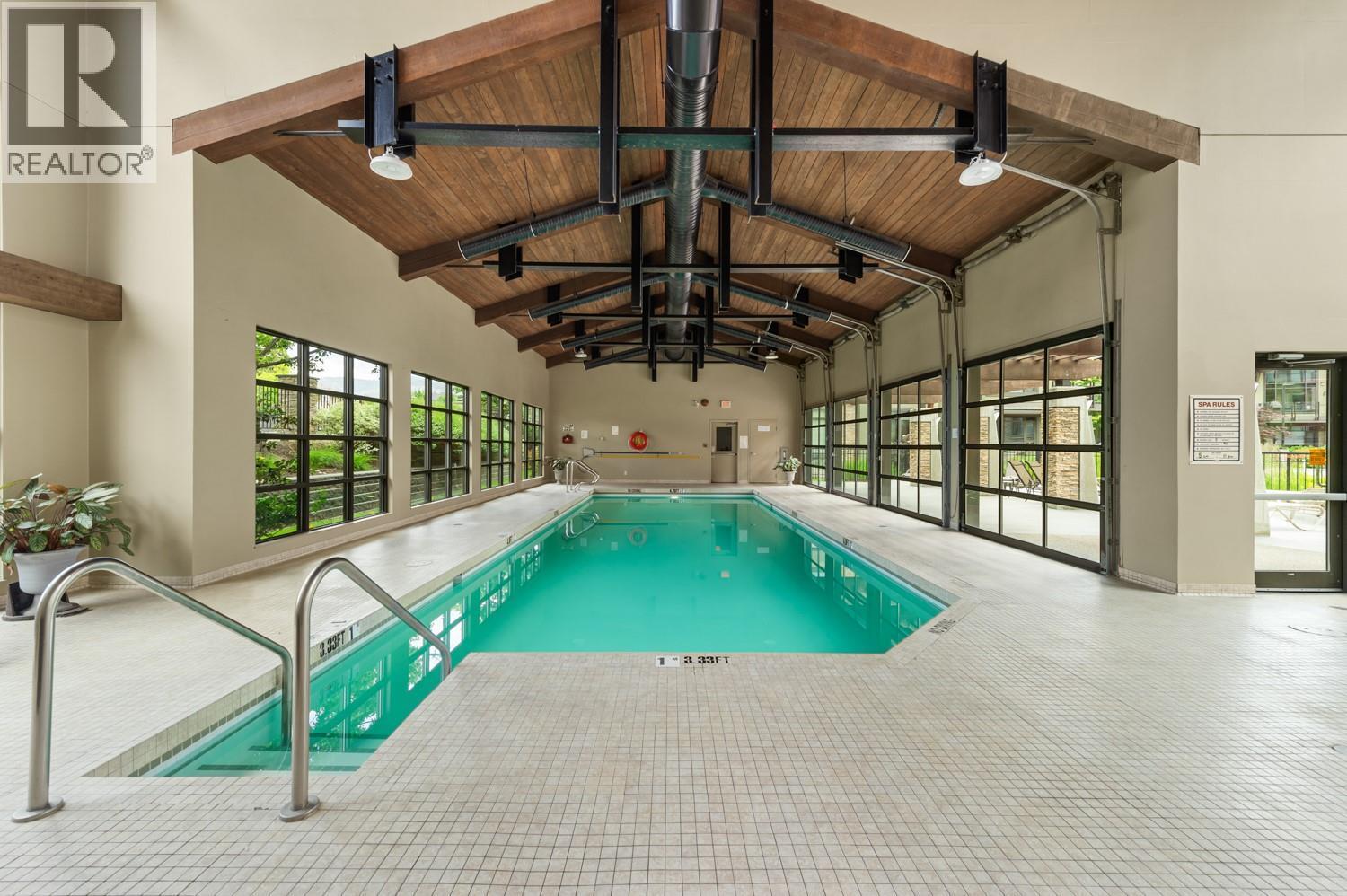 PH21 4380 Lakeshore Road, Kelowna