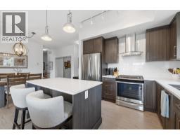 PH21 4380 Lakeshore Road, Kelowna