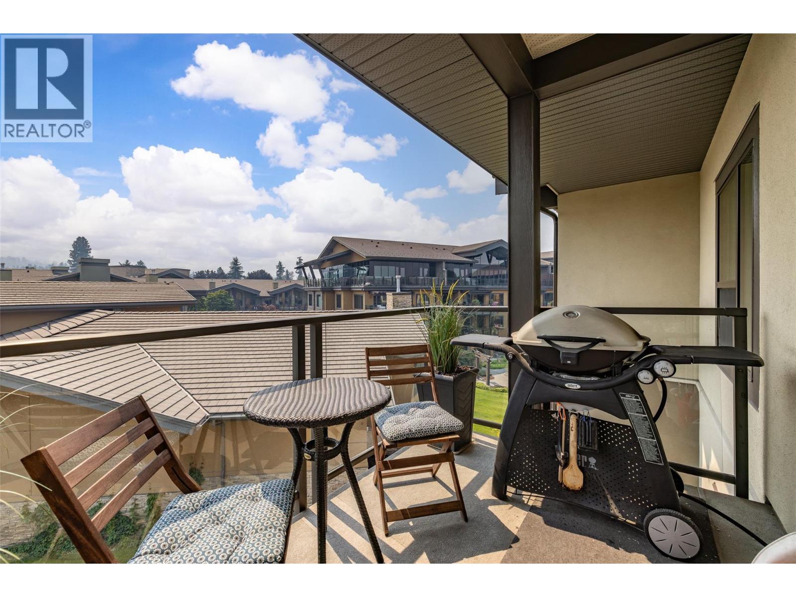 PH21 4380 Lakeshore Road, Kelowna