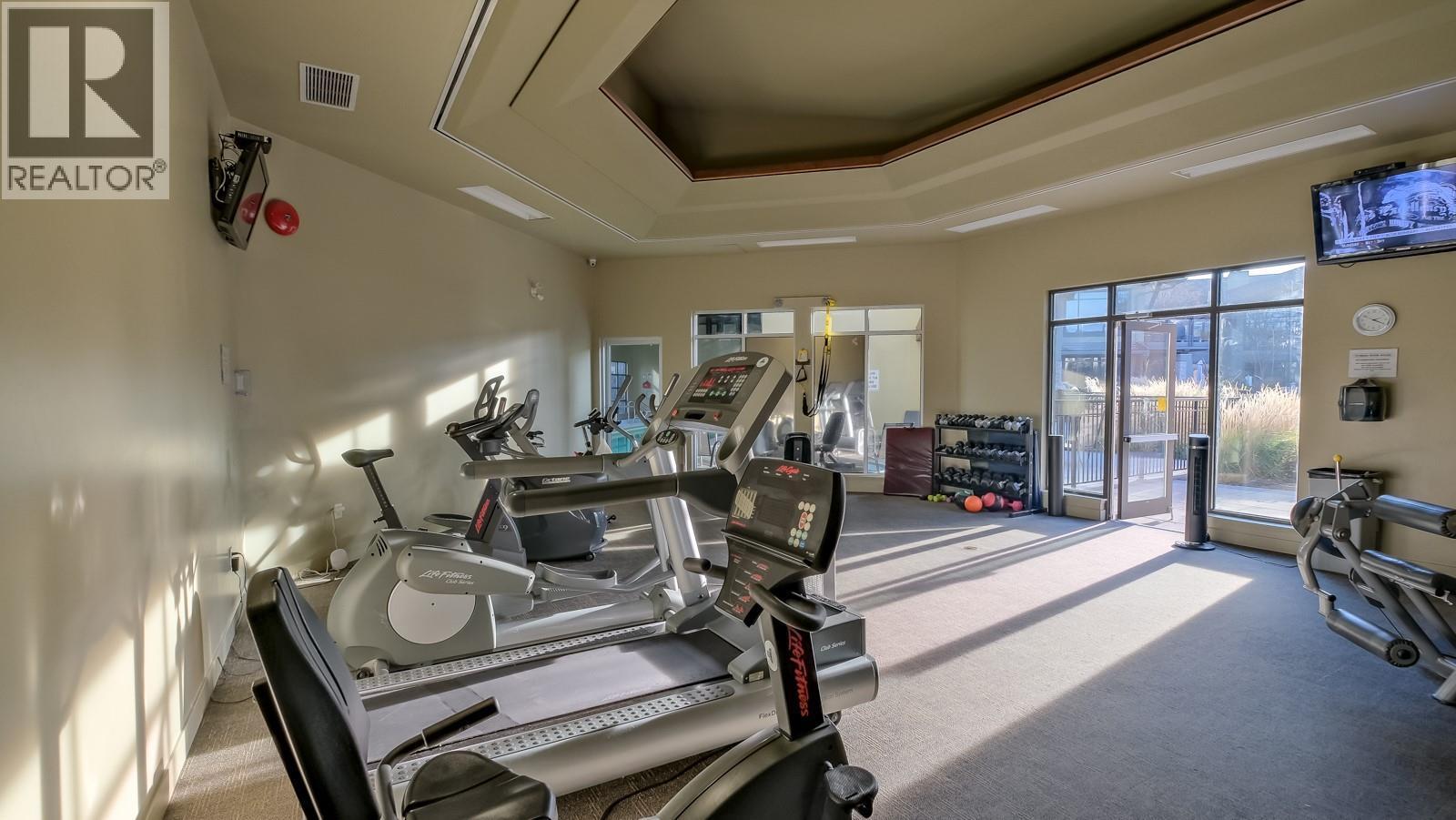 PH21 4380 Lakeshore Road, Kelowna