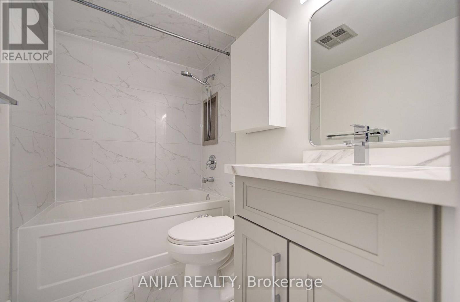#912 633 BAY STREET - Image 36