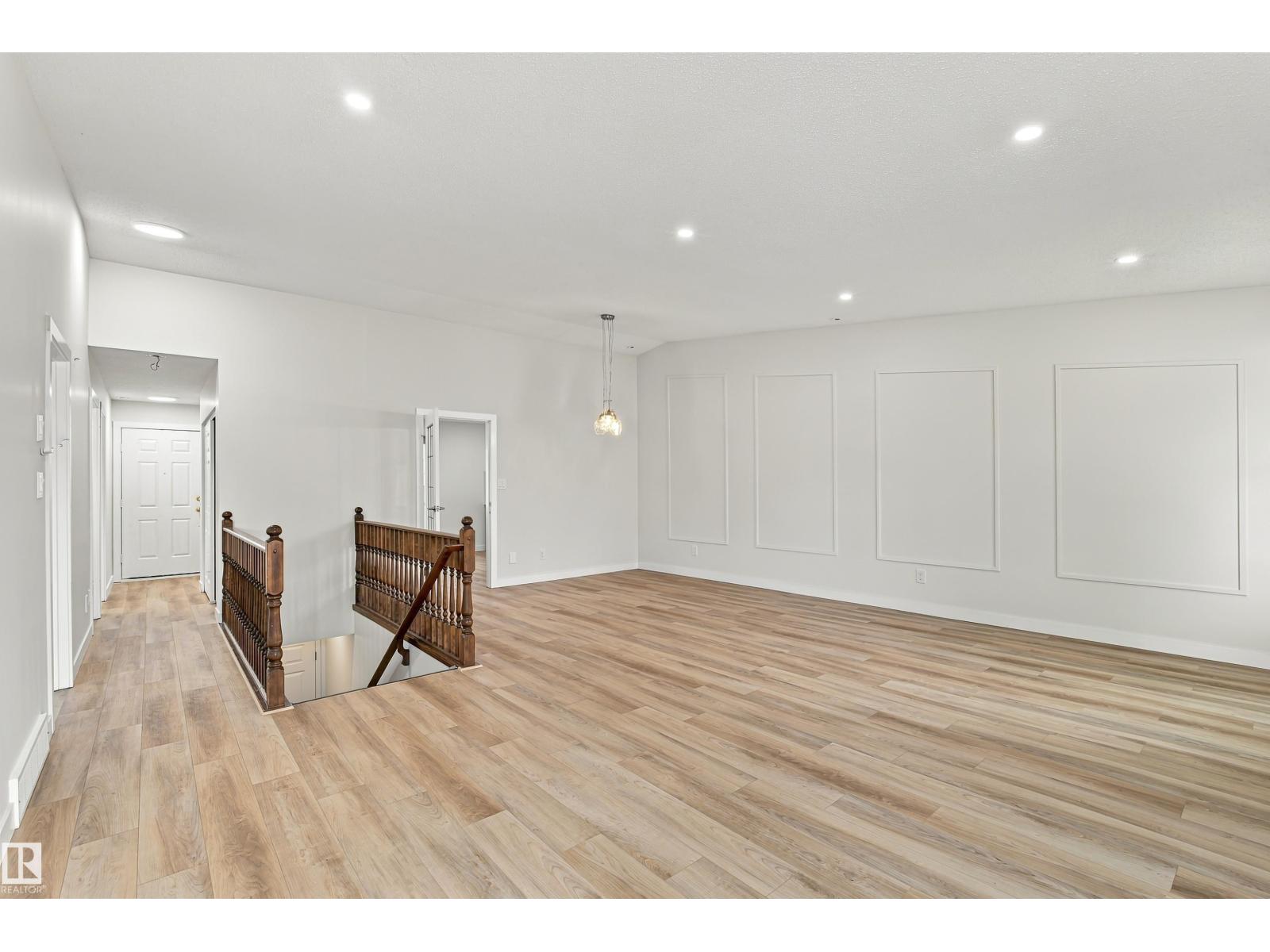 #21 9375 172 ST NW - 4