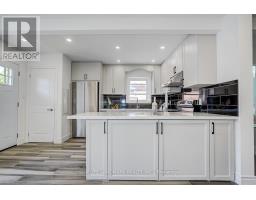 609 Mortimer Avenue, Toronto, ON M4C2J6 Photo 14
