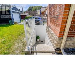 609 Mortimer Avenue, Toronto, ON M4C2J6 Photo 26