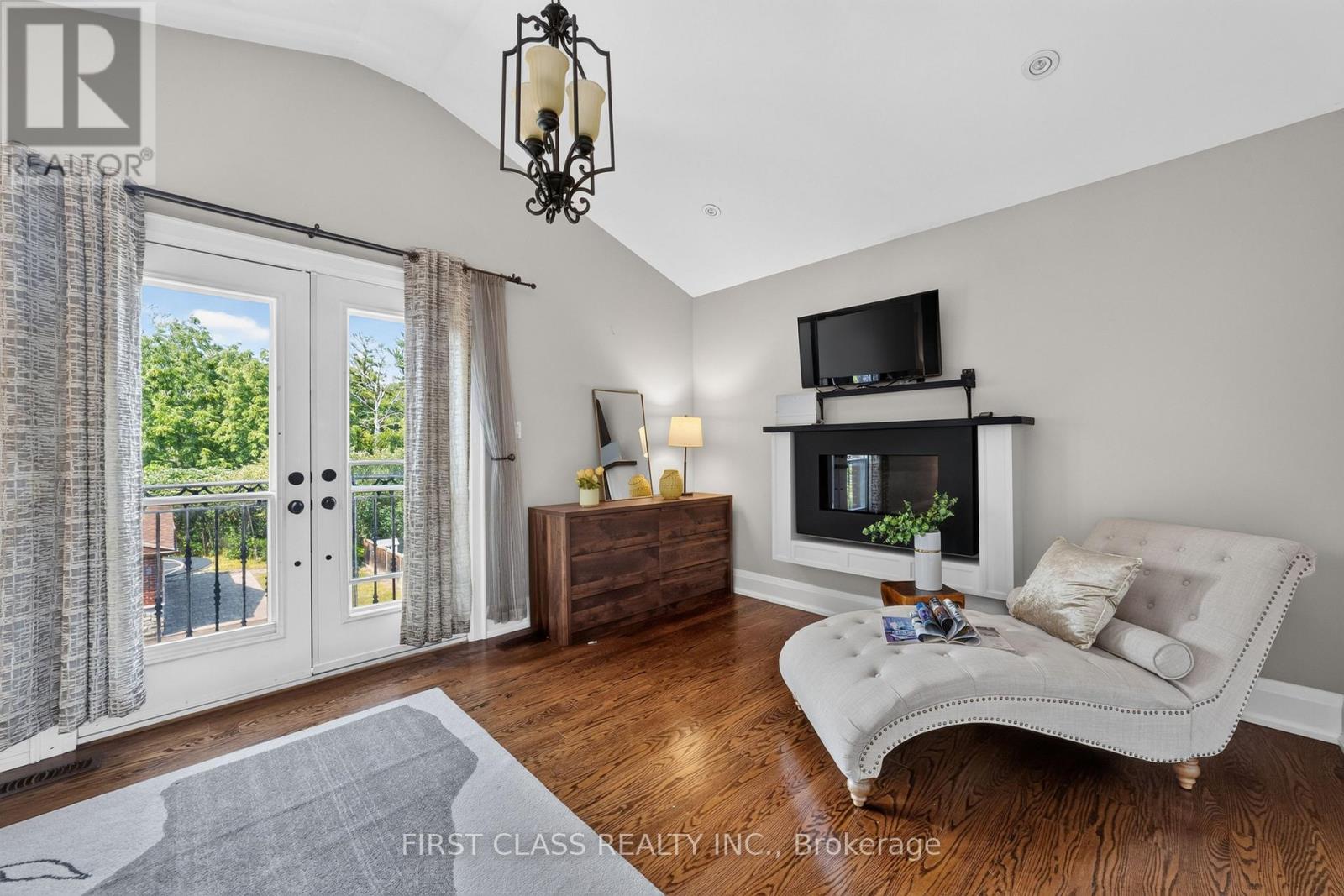 302 BROOKSIDE ROAD - Image 36