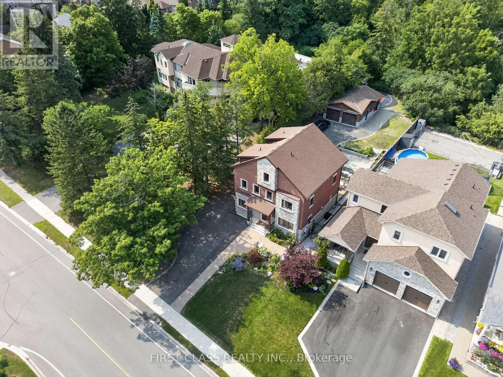 302 BROOKSIDE ROAD - 7