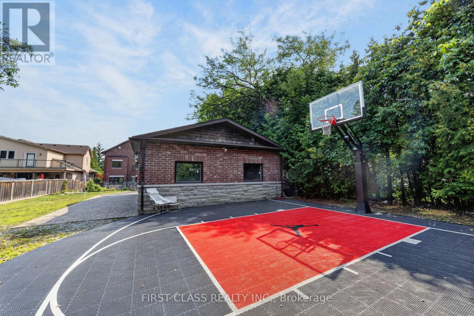 302 BROOKSIDE ROAD - 9